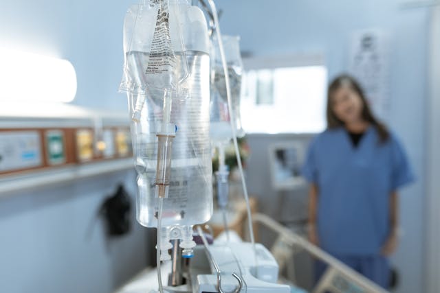 IV Wellness Trends: What’s The Difference Between NAD+ IV Therapy And Myers’ Cocktail IV?